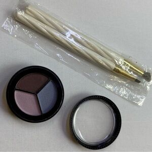 Paese Luxus Trio Eyeshadow Palette with Tarte Magic Wands Brush Set